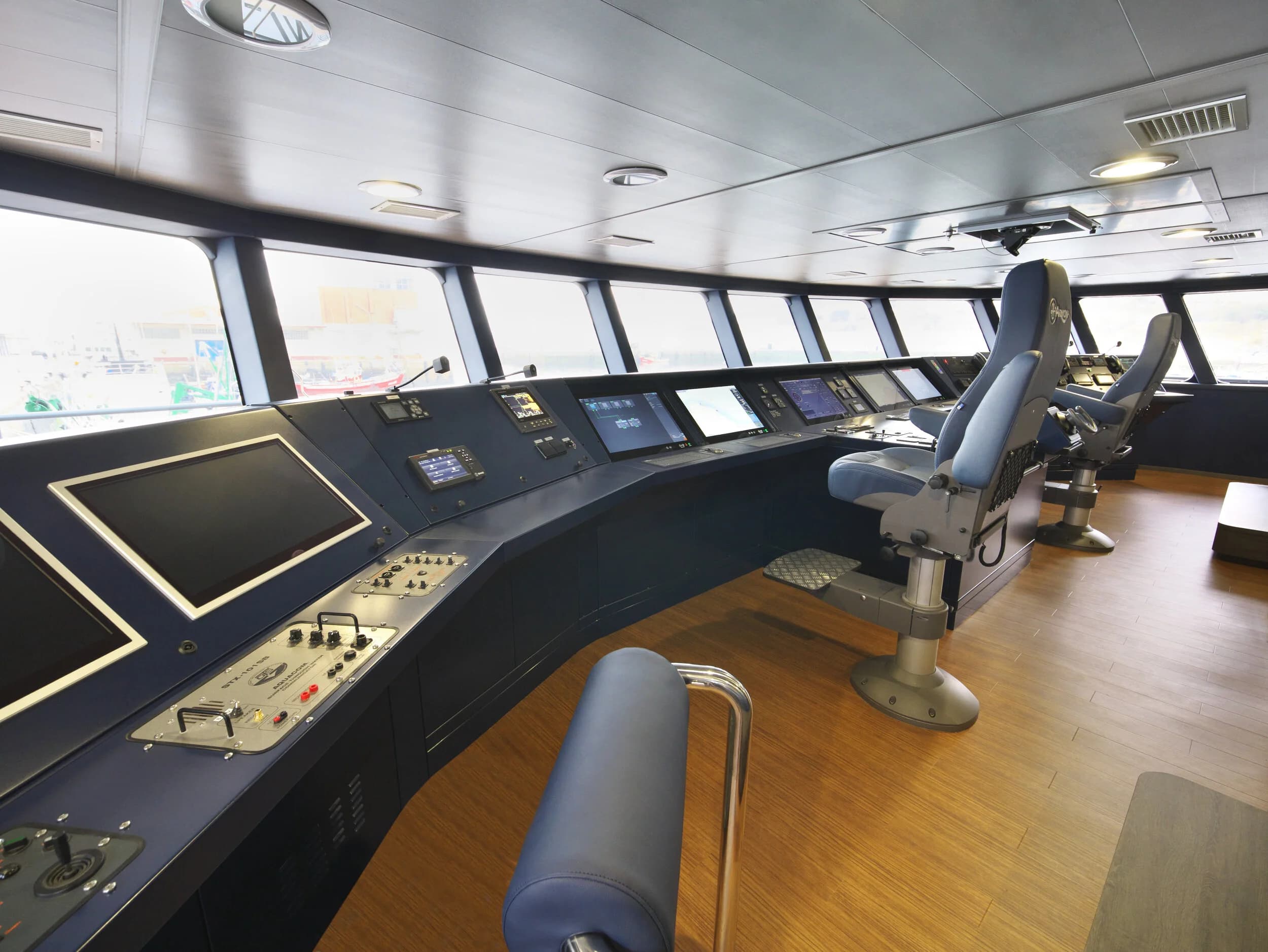 Hodor — 66m support yacht exterior